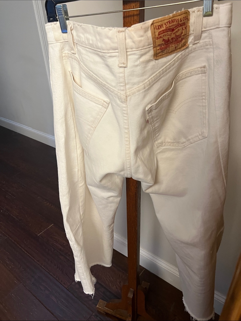 B SIDES vintage Levi’s Women's Wide Leg Jeans Cream